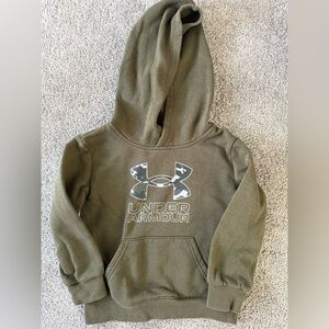 Under Armour - 3t camo logo hoodie